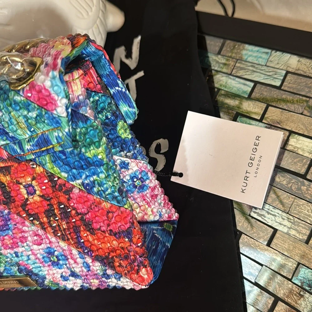 Kurt Geiger London Mini Kensington Crystal Shoulder Bag
Kurt Geiger Lond… - Picture 11 of 17